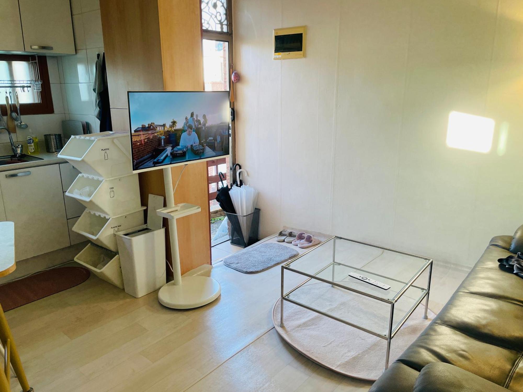 Two Bedroom With Living In Sinchon Apartment *